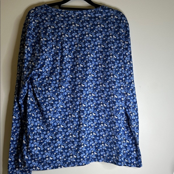Land’s End crew neck top size M long sleeves blue white floral casual - Picture 5 of 6